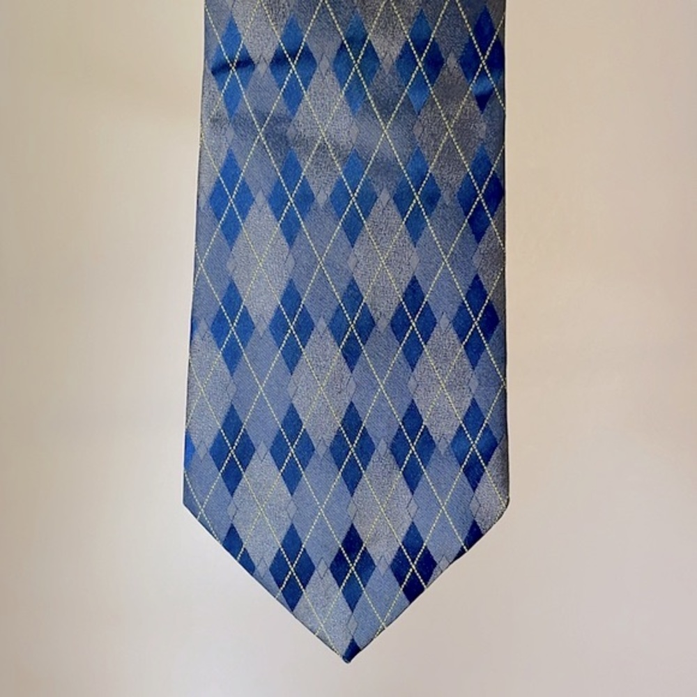 Geoffrey Beene, Men’s diamond iridescent blue silk tie